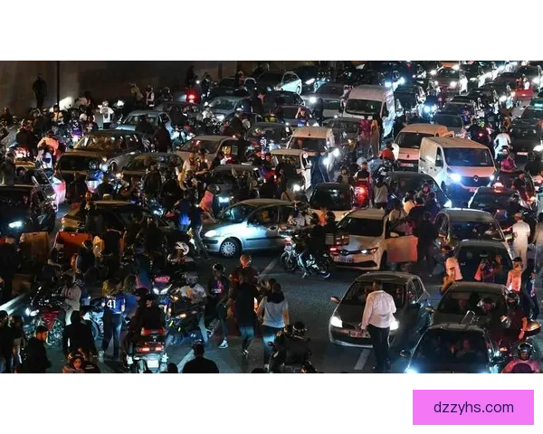 巴黎警方禁香榭丽舍球迷庆祝聚集